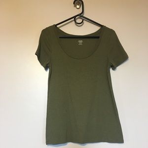 Old Navy T-shirt